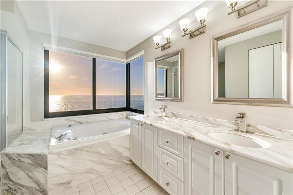 645 La Peninsula Blvd, Unit 645, Naples, FL 34113 Photo