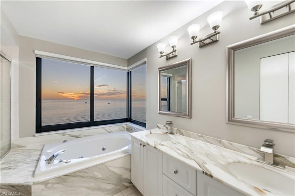 645 La Peninsula Blvd, Unit 645, Naples, FL 34113 Photo