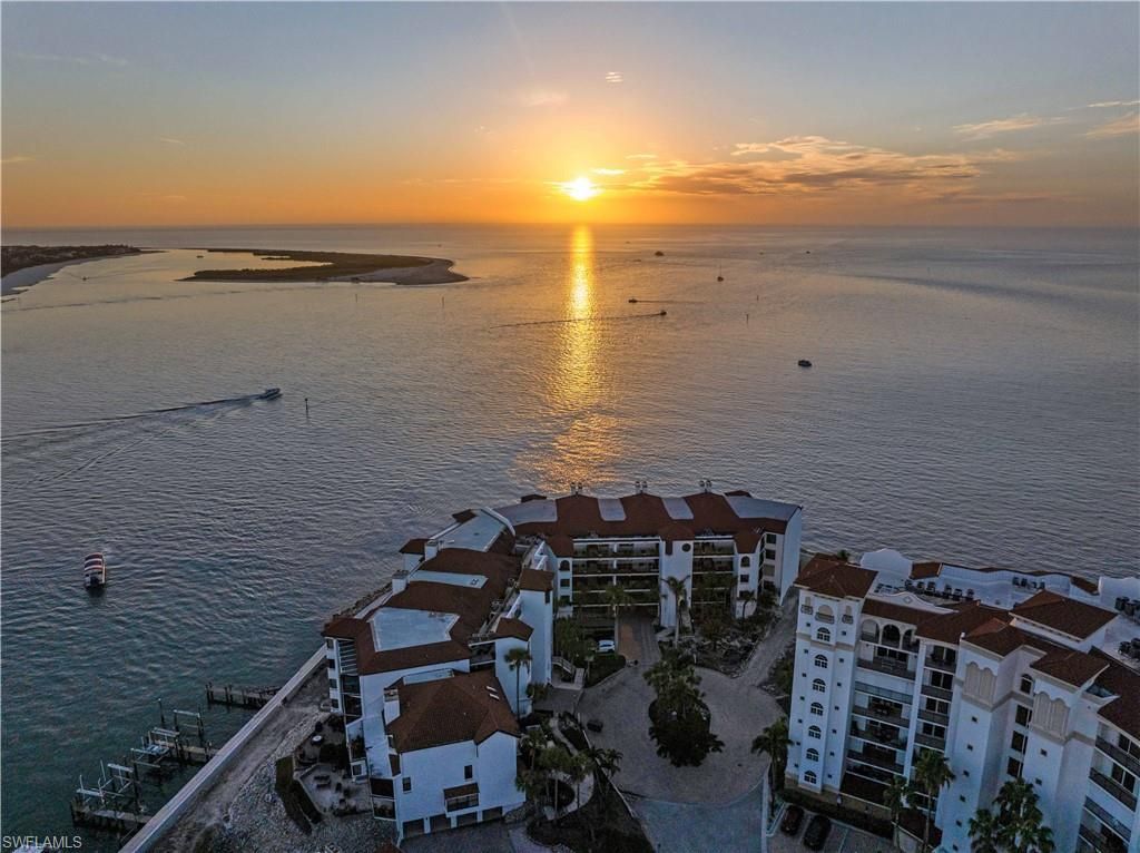 645 La Peninsula Blvd, Unit 645, Naples, FL 34113 Photo