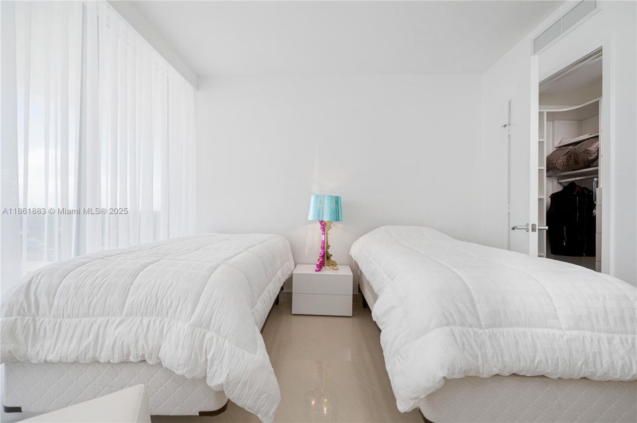 5875 Collins Ave, Unit 1202, Miami Beach, FL 33140 Photo