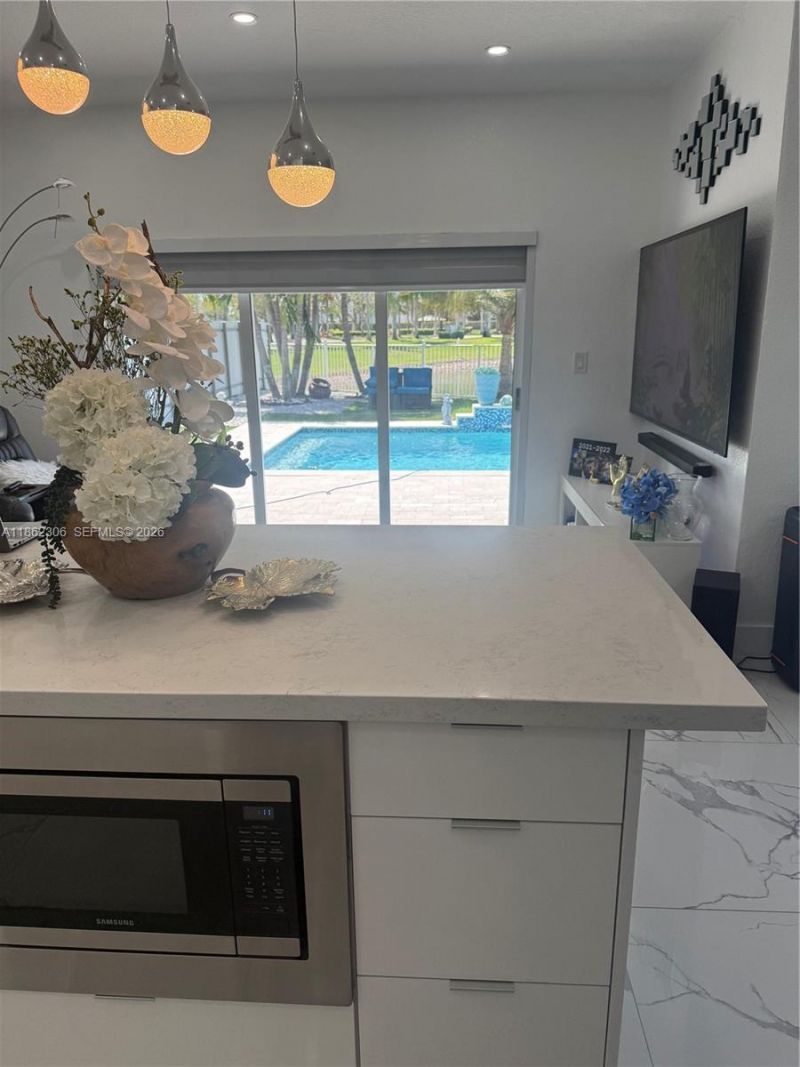 318 NE 31st Ave, Homestead, FL 33033 Photo