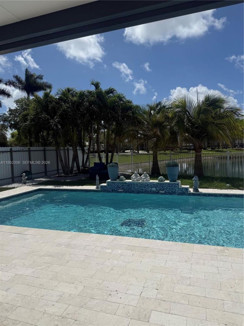 318 NE 31st Ave, Homestead, FL 33033 Photo
