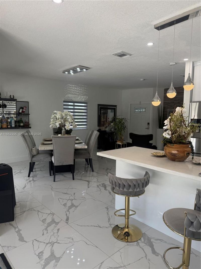 318 NE 31st Ave, Homestead, FL 33033 Photo