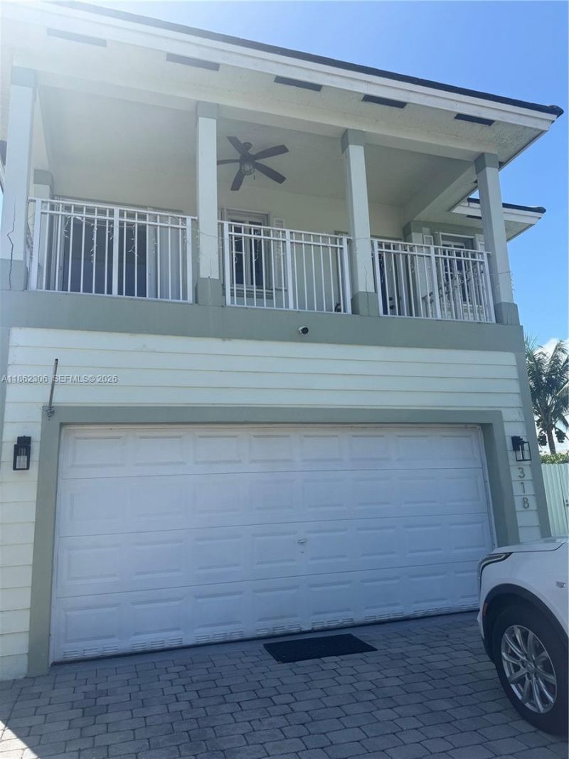 318 NE 31st Ave, Homestead, FL 33033 Photo