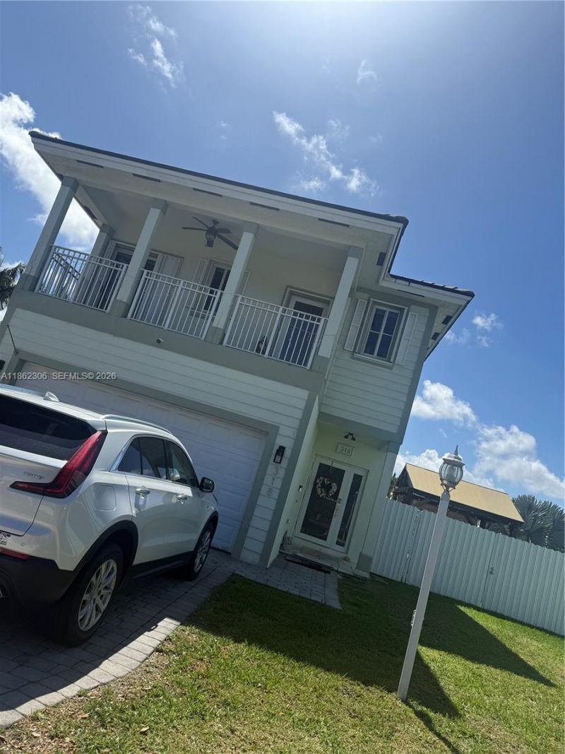 318 NE 31st Ave, Homestead, FL 33033 Photo