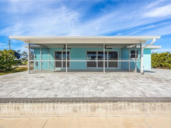 2892 Sanibel BLVD, ST. JAMES CITY, FL 33956