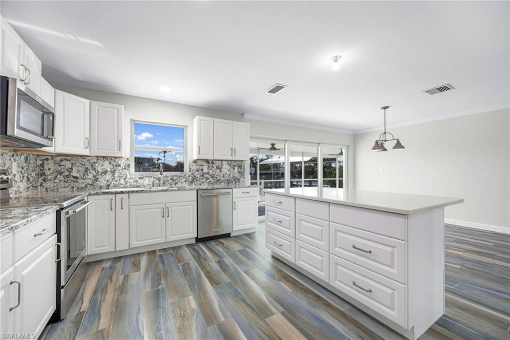 2892 Sanibel Blvd, Saint James City, FL 33956 Photo