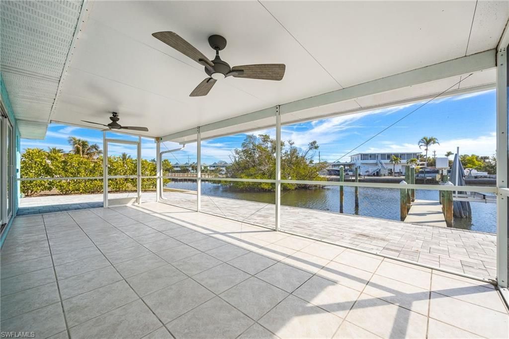 2892 Sanibel Blvd, Saint James City, FL 33956 Photo