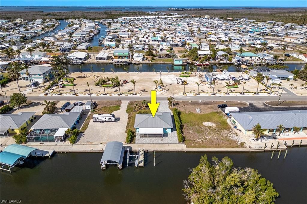 2892 Sanibel Blvd, Saint James City, FL 33956 Photo