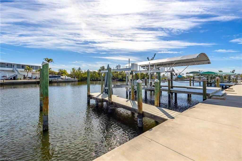 2892 Sanibel Blvd, Saint James City, FL 33956 Photo