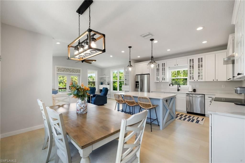 2441 Shop Rd, Sanibel, FL 33957 Photo