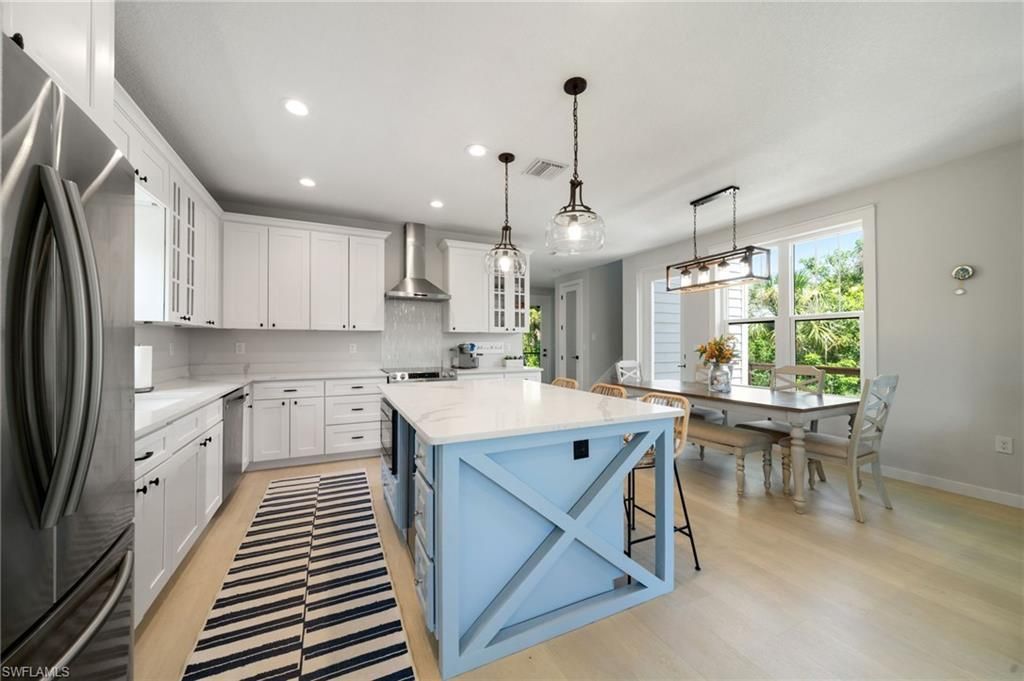 2441 Shop Rd, Sanibel, FL 33957 Photo