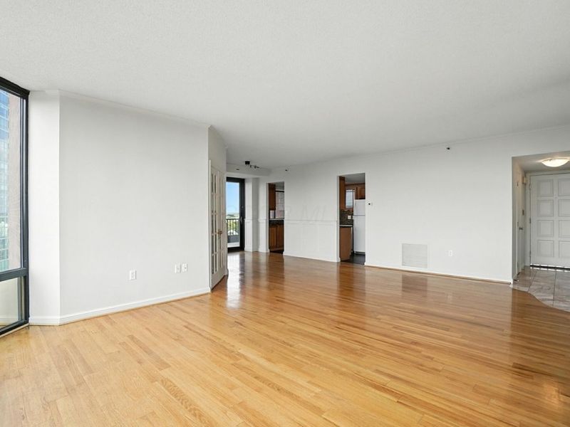 155 W Main Street, Unit 1105, Columbus, OH 43215 Photo 8