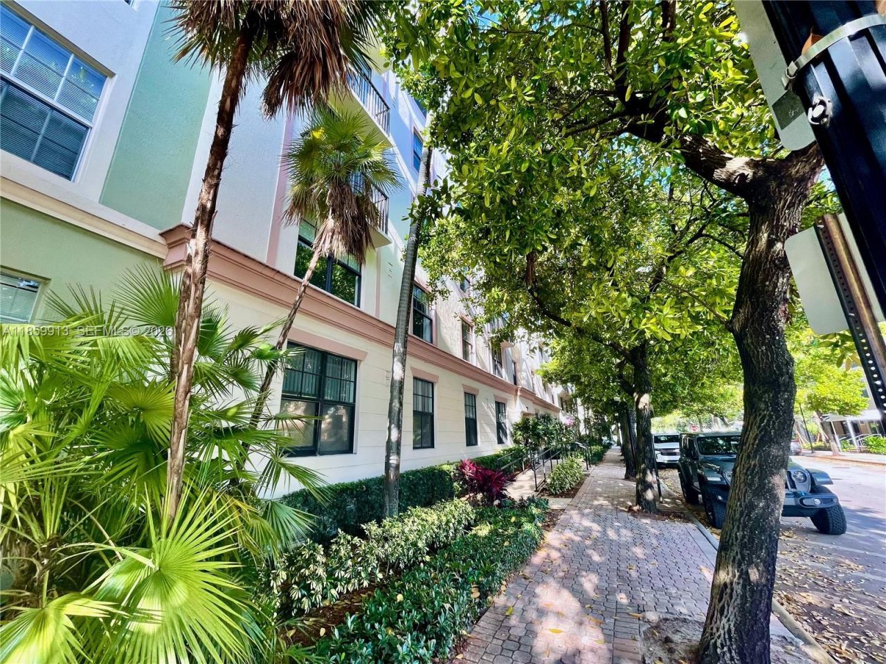 1919 Van Buren St, Unit 818A, Hollywood, FL 33020 Photo