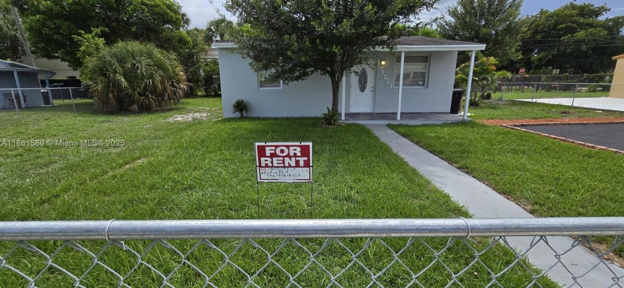 1221 NW 23rd Ter, Fort Lauderdale, FL 33311 Photo