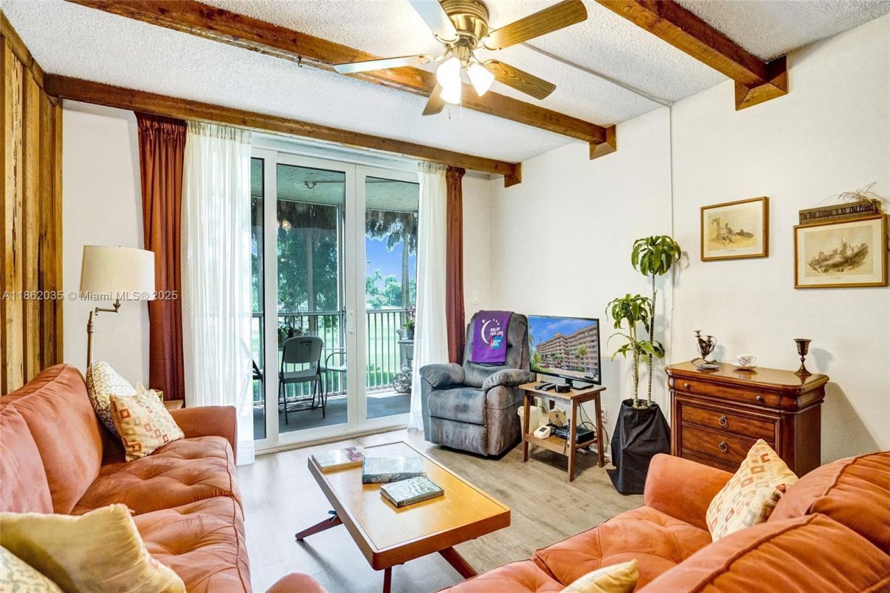 250 Jacaranda Dr, Unit 206, Plantation, FL 33324 Photo