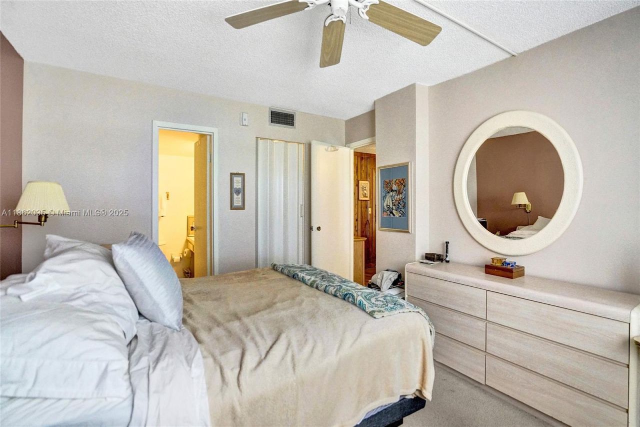 250 Jacaranda Dr, Unit 206, Plantation, FL 33324 Photo