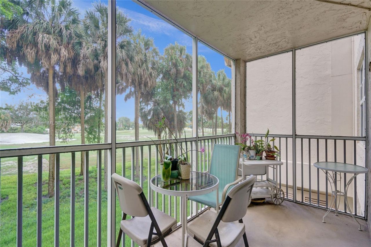 250 Jacaranda Dr, Unit 206, Plantation, FL 33324 Photo