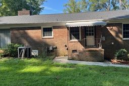 2260 Middleton Street photo 4