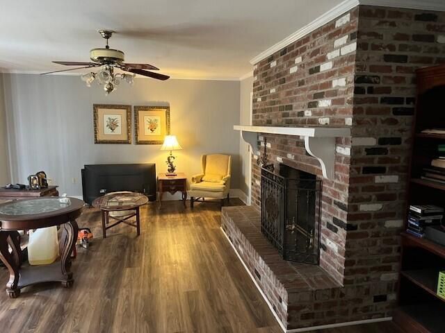 2260 Middleton Street Photo 6