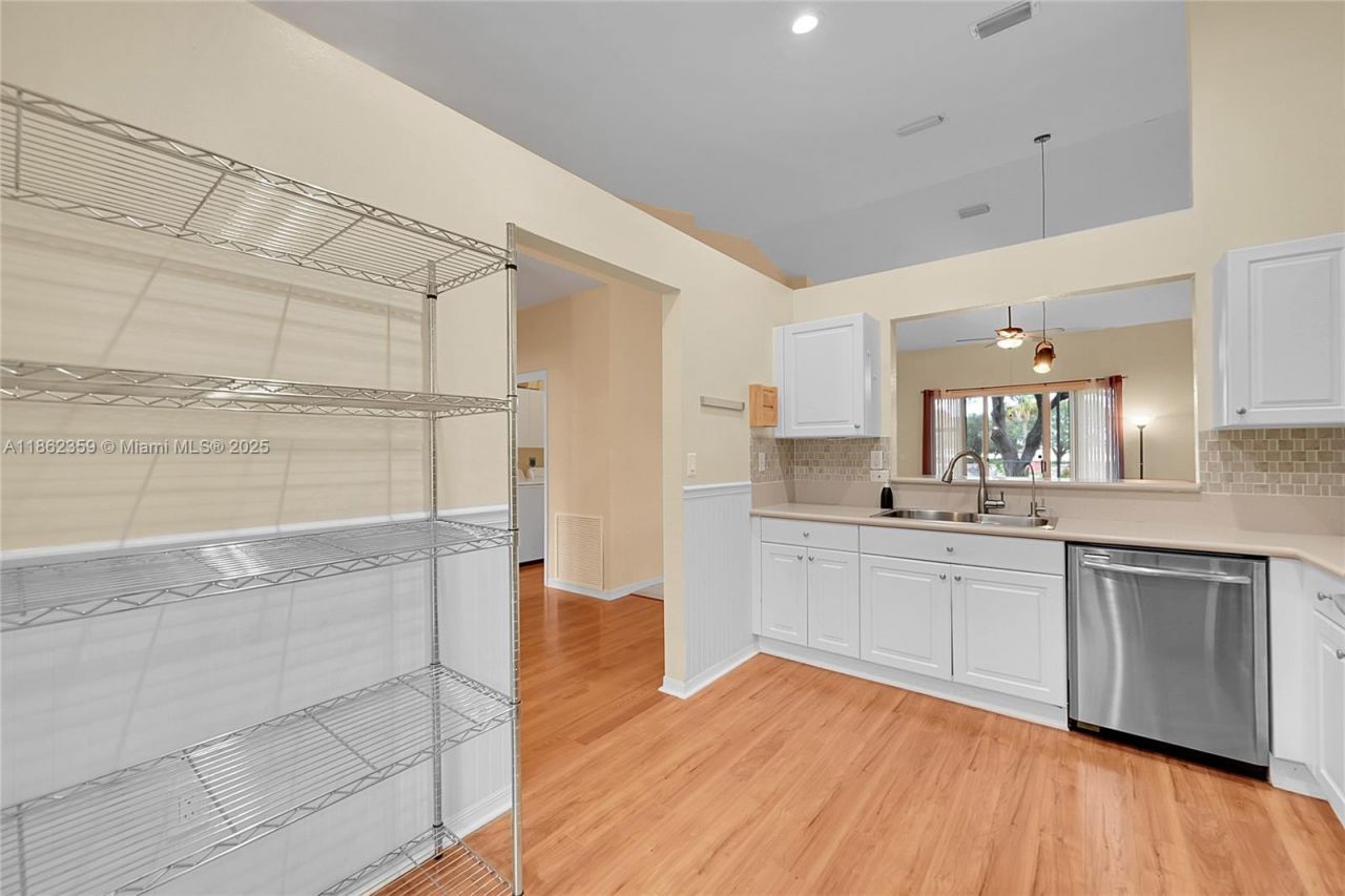 7401 S Aragon Blvd, Unit 5, Sunrise, FL 33313 Photo