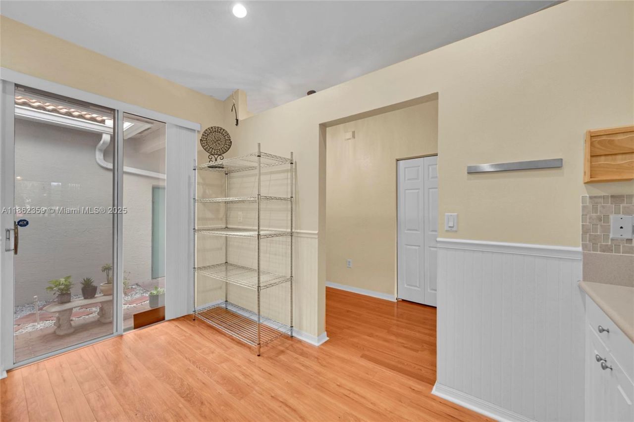 7401 S Aragon Blvd, Unit 5, Sunrise, FL 33313 Photo