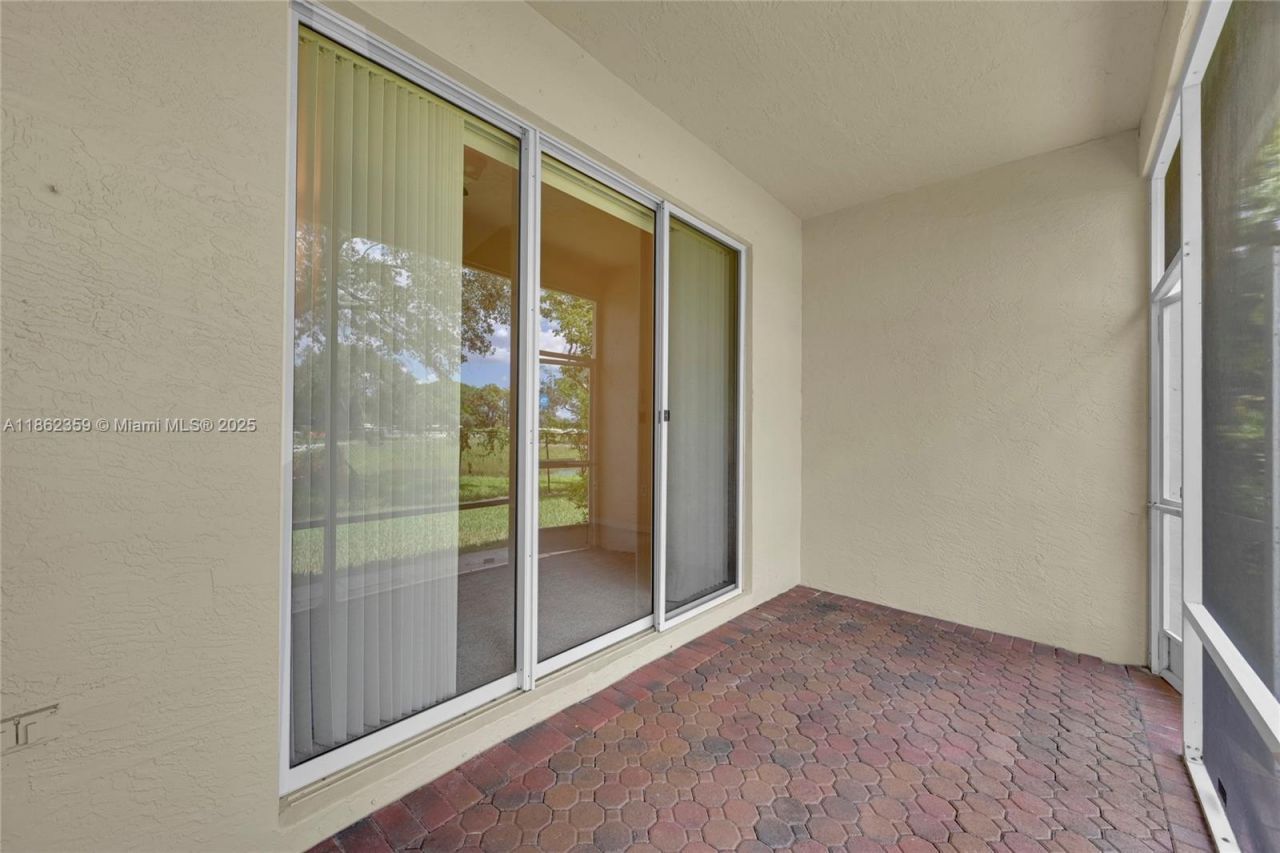 7401 S Aragon Blvd, Unit 5, Sunrise, FL 33313 Photo