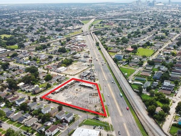 9415 AIRLINE Highway, New Orleans, LA 70118