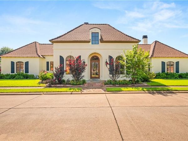 6039 STONEGATE Drive, Alexandria, LA 71303