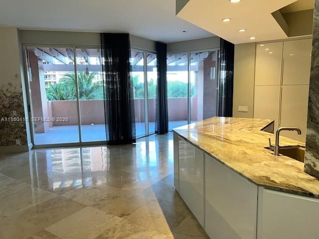 10 Edgewater Dr, Unit 4H, Coral Gables, FL 33133 Photo