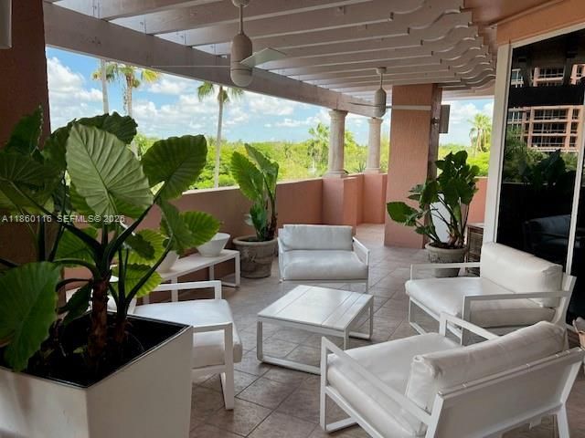 10 Edgewater Dr, Unit 4H, Coral Gables, FL 33133 Photo