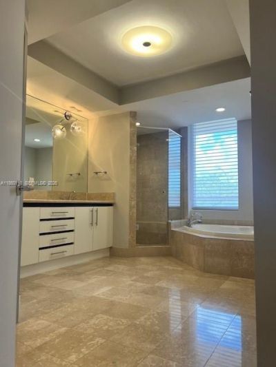 10 Edgewater Dr, Unit 4H, Coral Gables, FL 33133 Photo