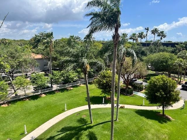 10 Edgewater Dr, Unit 4H, Coral Gables, FL 33133 Photo