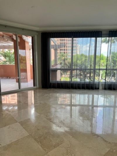 10 Edgewater Dr, Unit 4H, Coral Gables, FL 33133 Photo