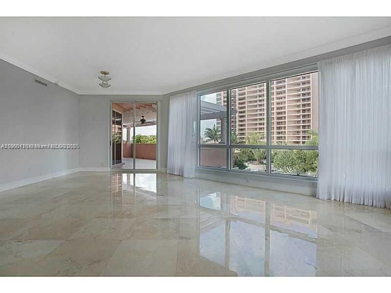 10 Edgewater Dr, Unit 4H, Coral Gables, FL 33133 Photo