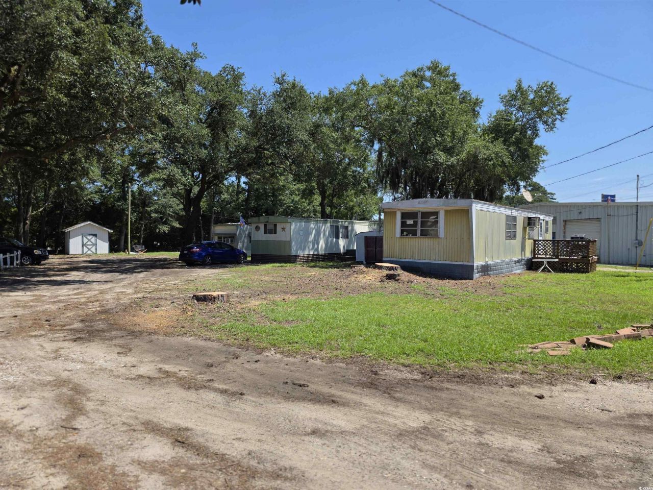 855 Nicholas St. Photo 10