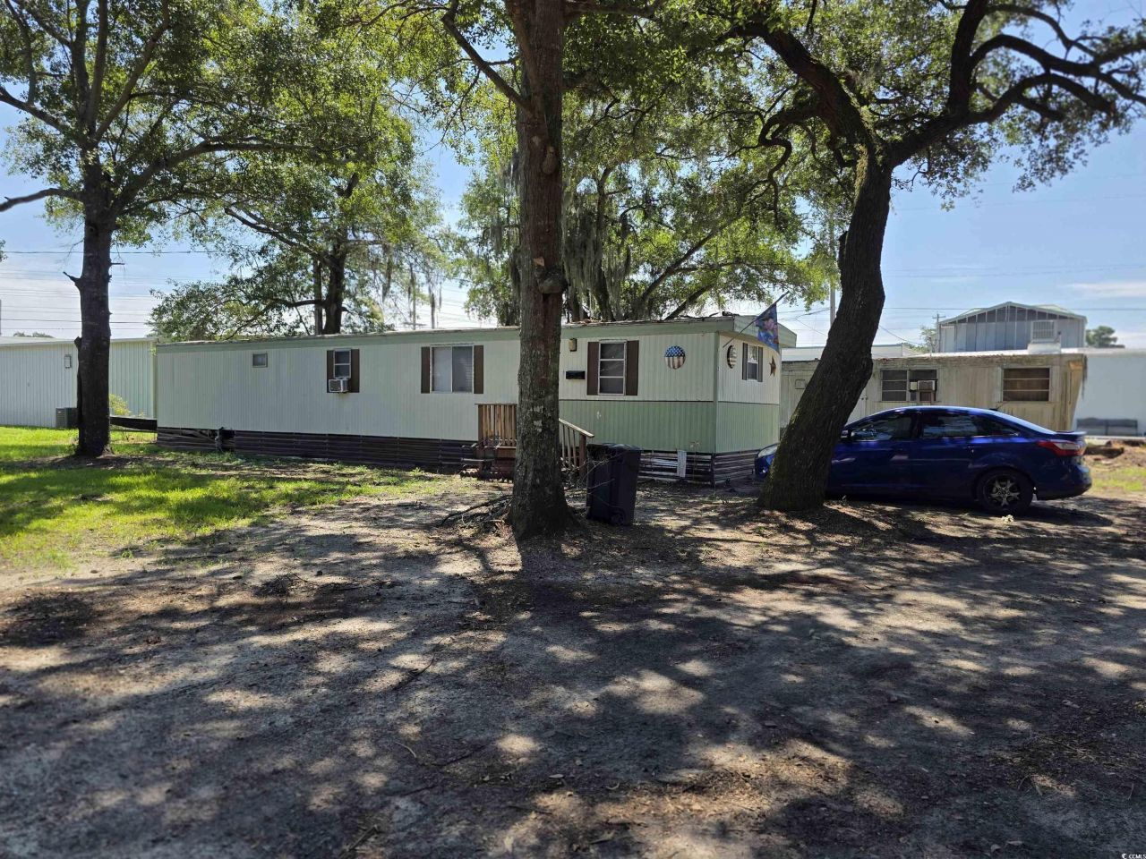 855 Nicholas St. Photo 16