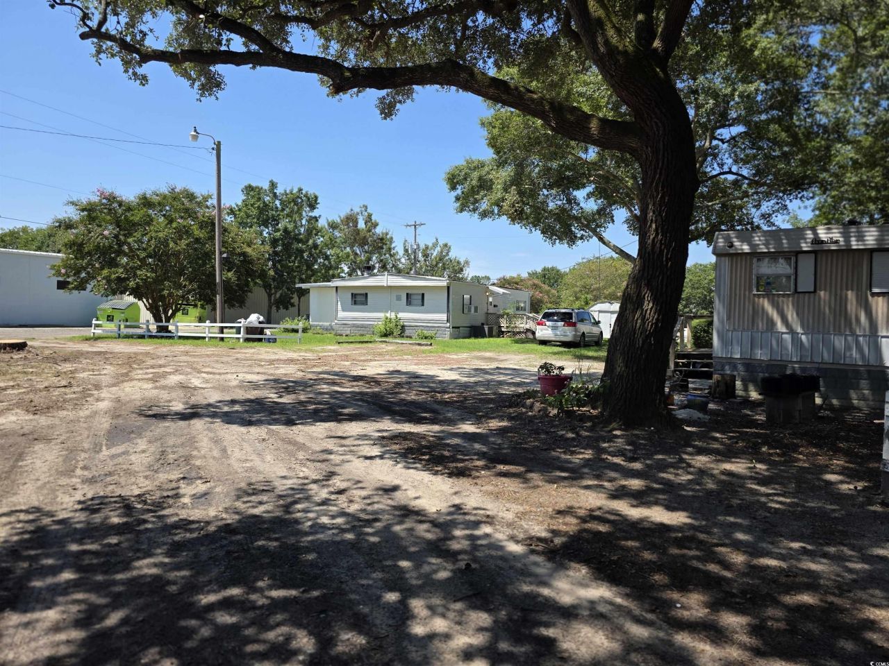 855 Nicholas St. Photo 19