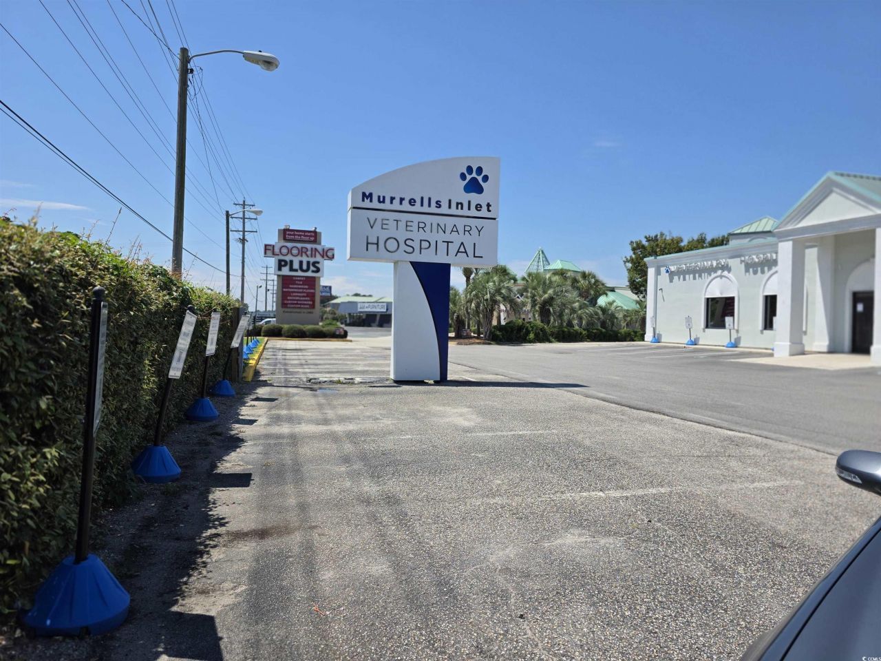 855 Nicholas St. Photo 23