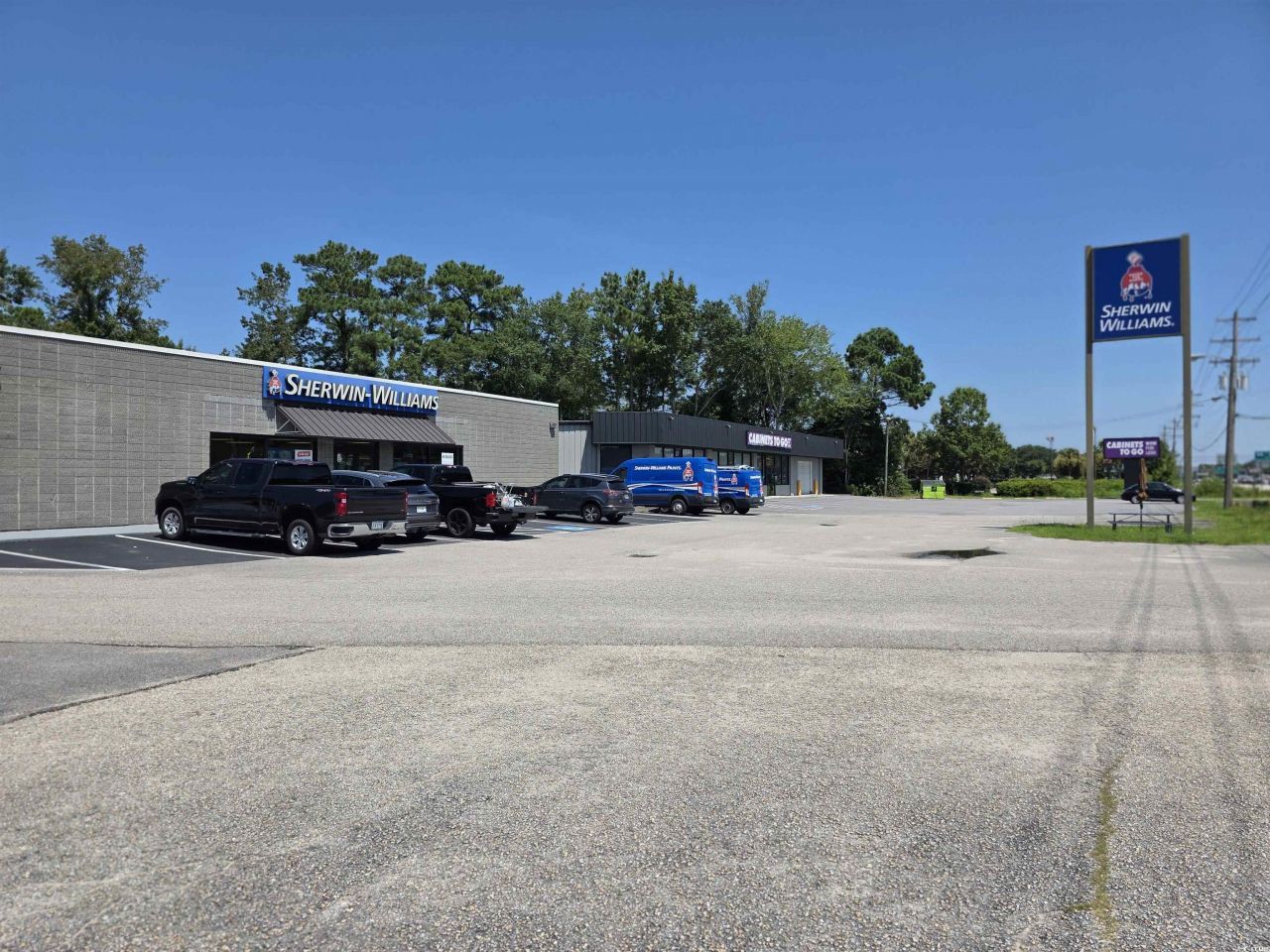 855 Nicholas St. Photo 24