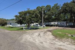 855 Nicholas St. photo 4