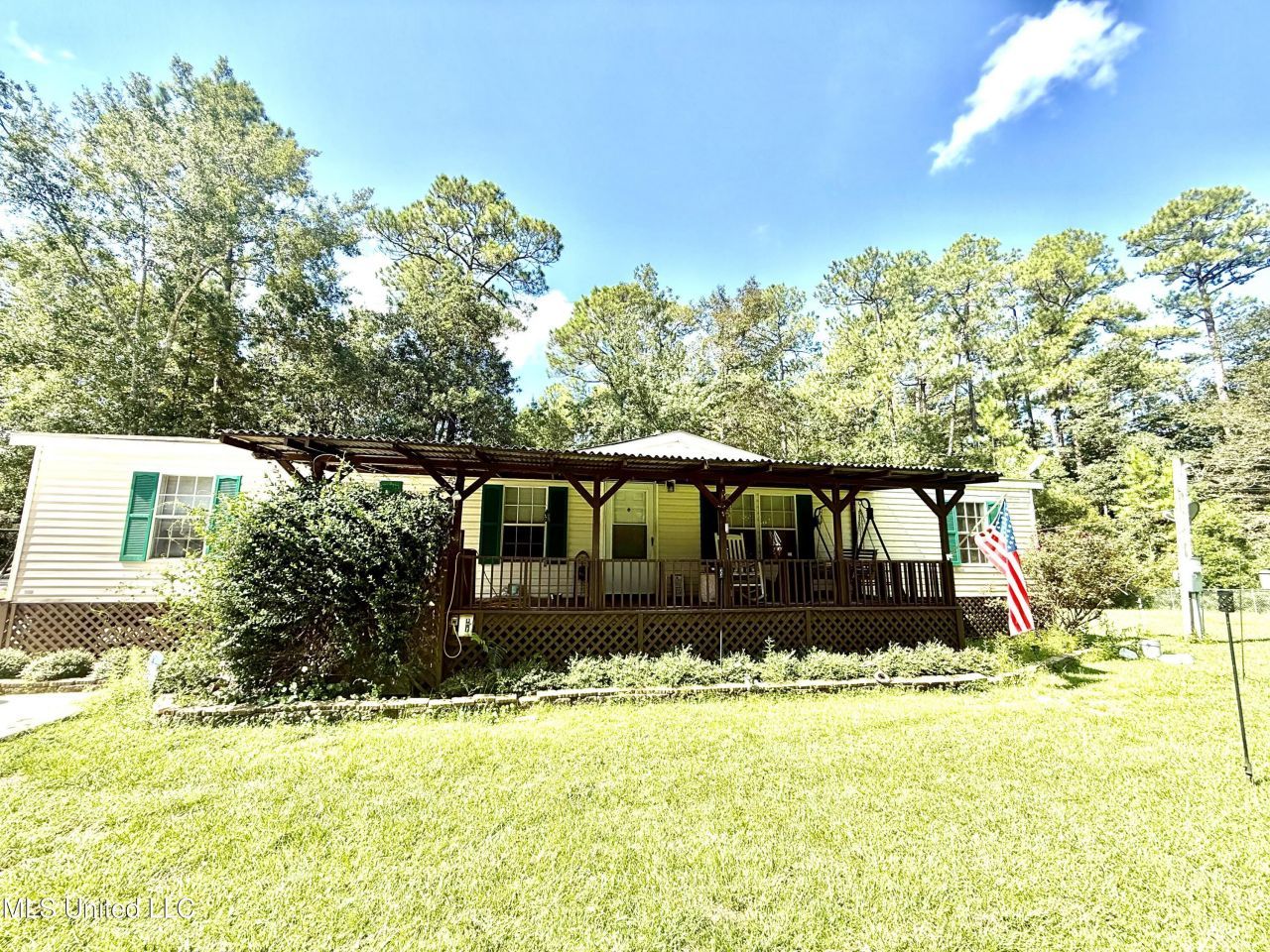 7853 Petunia Road, Gautier, MS 39553 Main Photo