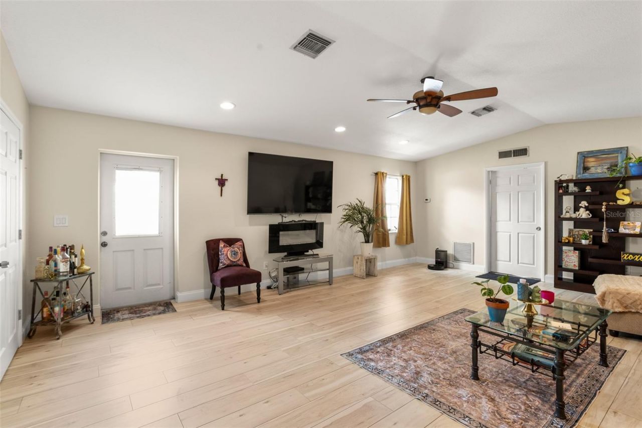 8915 59th Way N, Pinellas Park, FL 33782 Photo