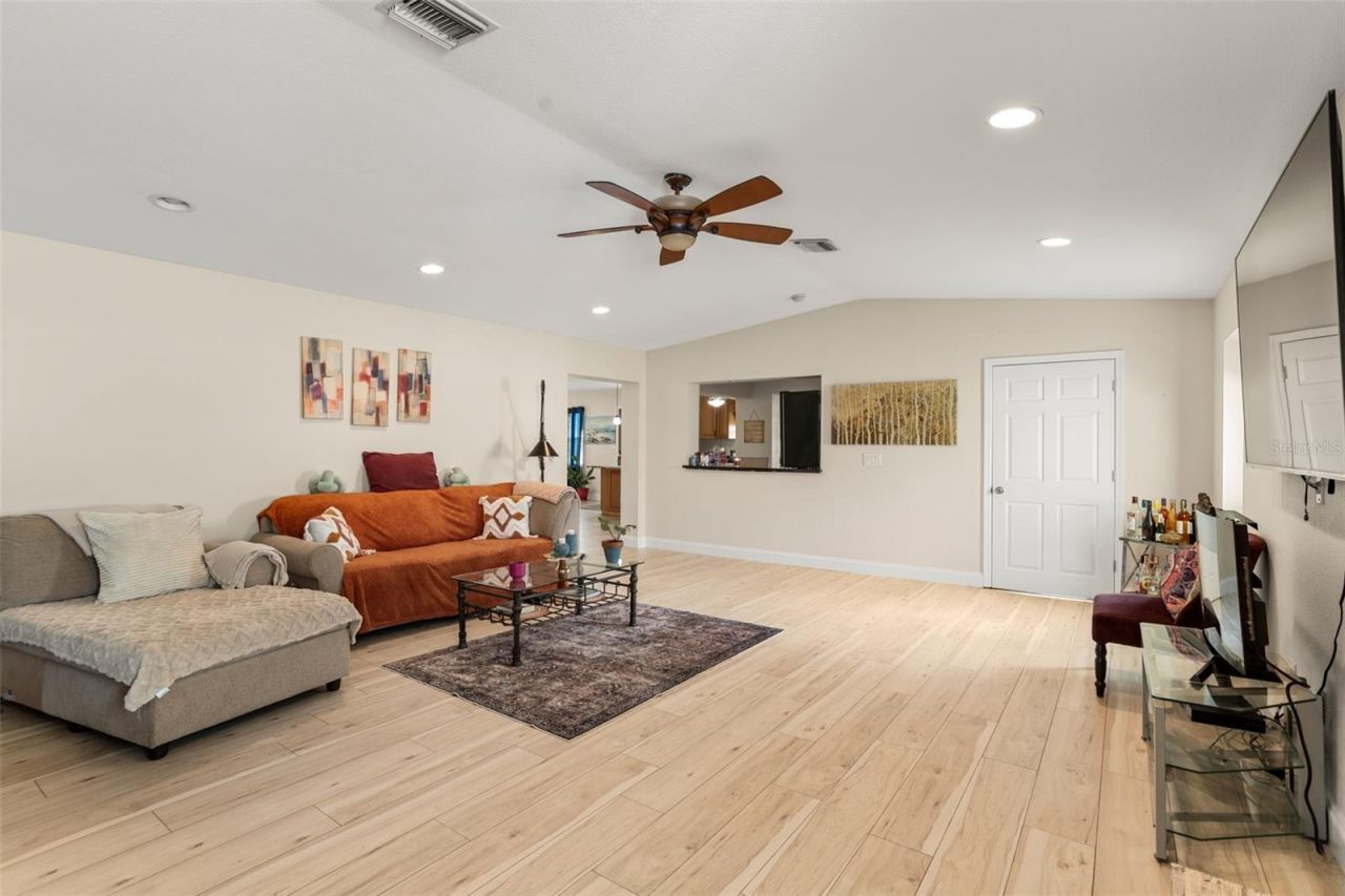 8915 59th Way N, Pinellas Park, FL 33782 Photo