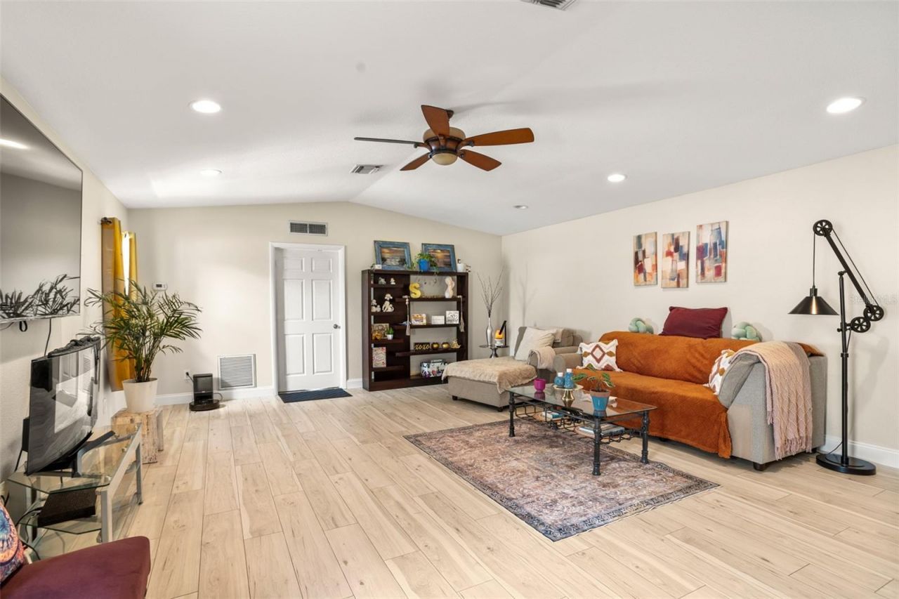 8915 59th Way N, Pinellas Park, FL 33782 Photo