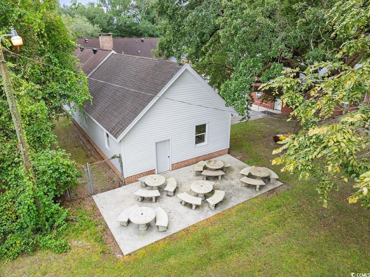 407 Palm St. Photo 32