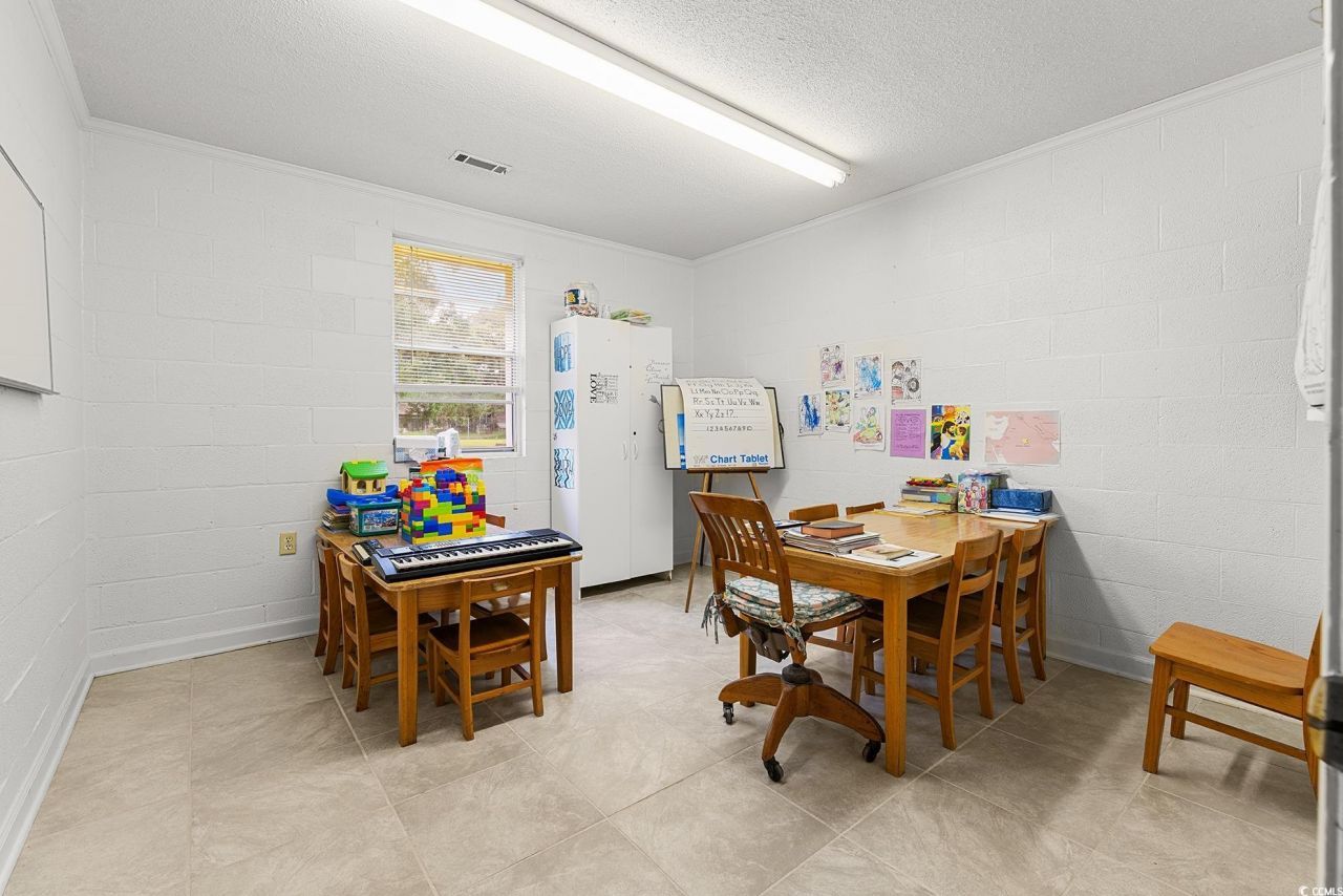 407 Palm St. Photo 7