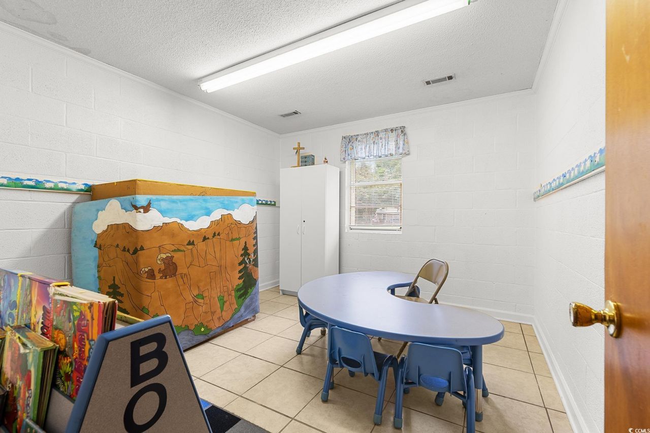 407 Palm St. Photo 8