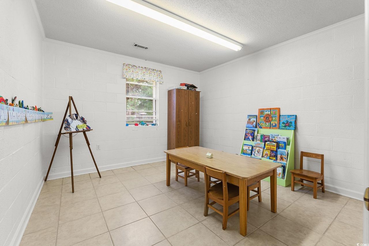 407 Palm St. Photo 9