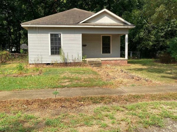 402 Elm Street, Crossett, AR 71635